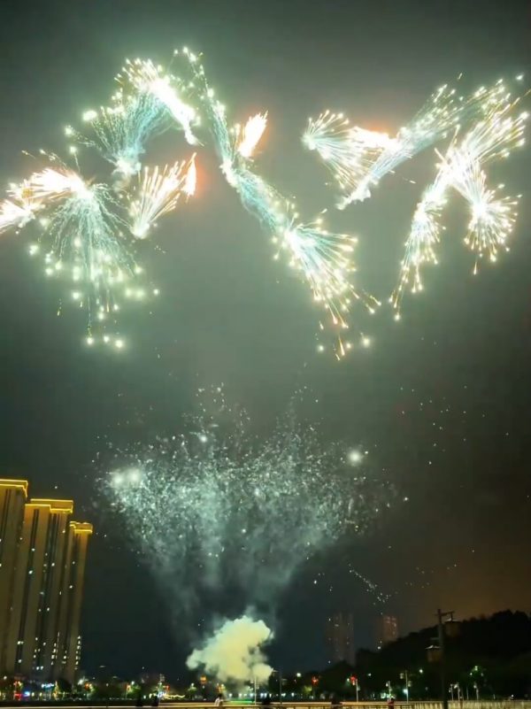 Fireworks.YA-11004