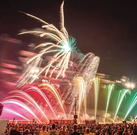 Fireworks Online: A New Global Landscape for Liuyang Fireworks